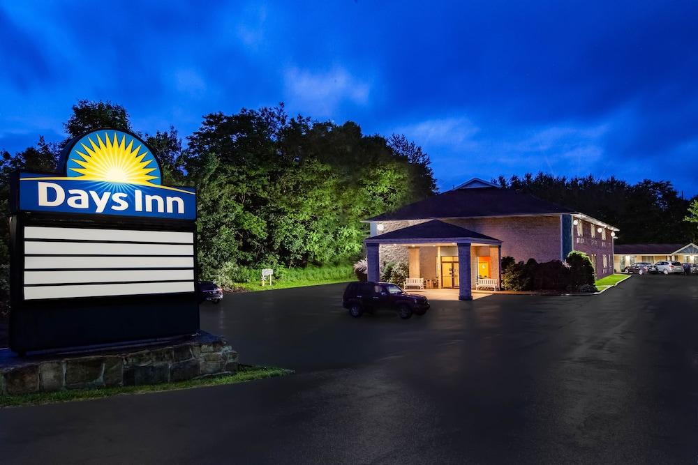 Days Inn By Wyndham Donegal מראה חיצוני תמונה