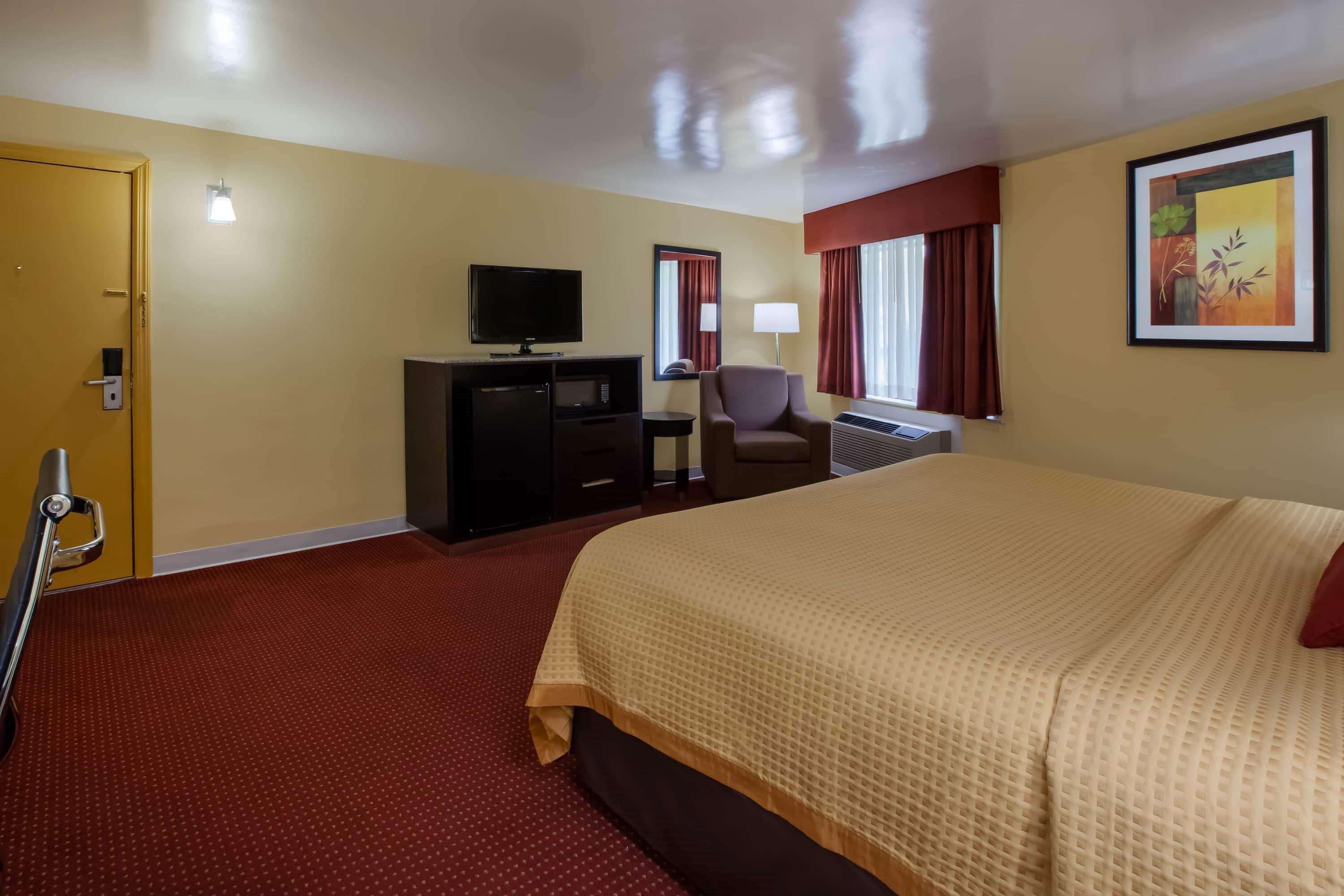 Days Inn By Wyndham Donegal מראה חיצוני תמונה